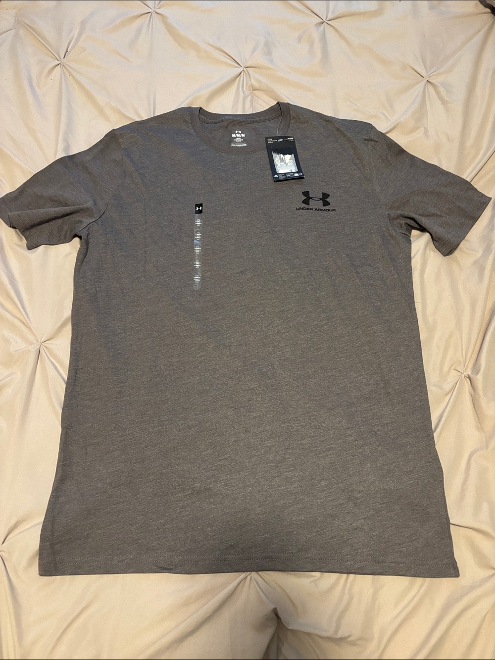 Under Armour Men’s Short Sleeve Performance Tee in Charcoal Gray